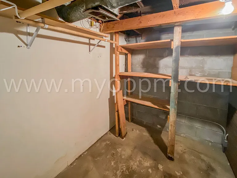 4824 Webster St — Photo 11