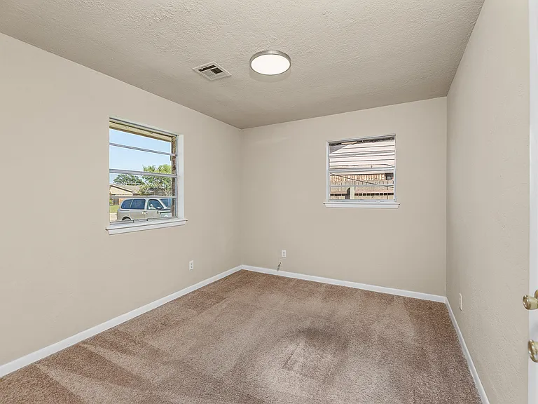 4708 NW Cheryl Blvd — Photo 16