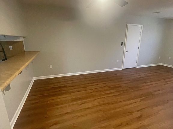 5th image of 167 Wrenwood Ln