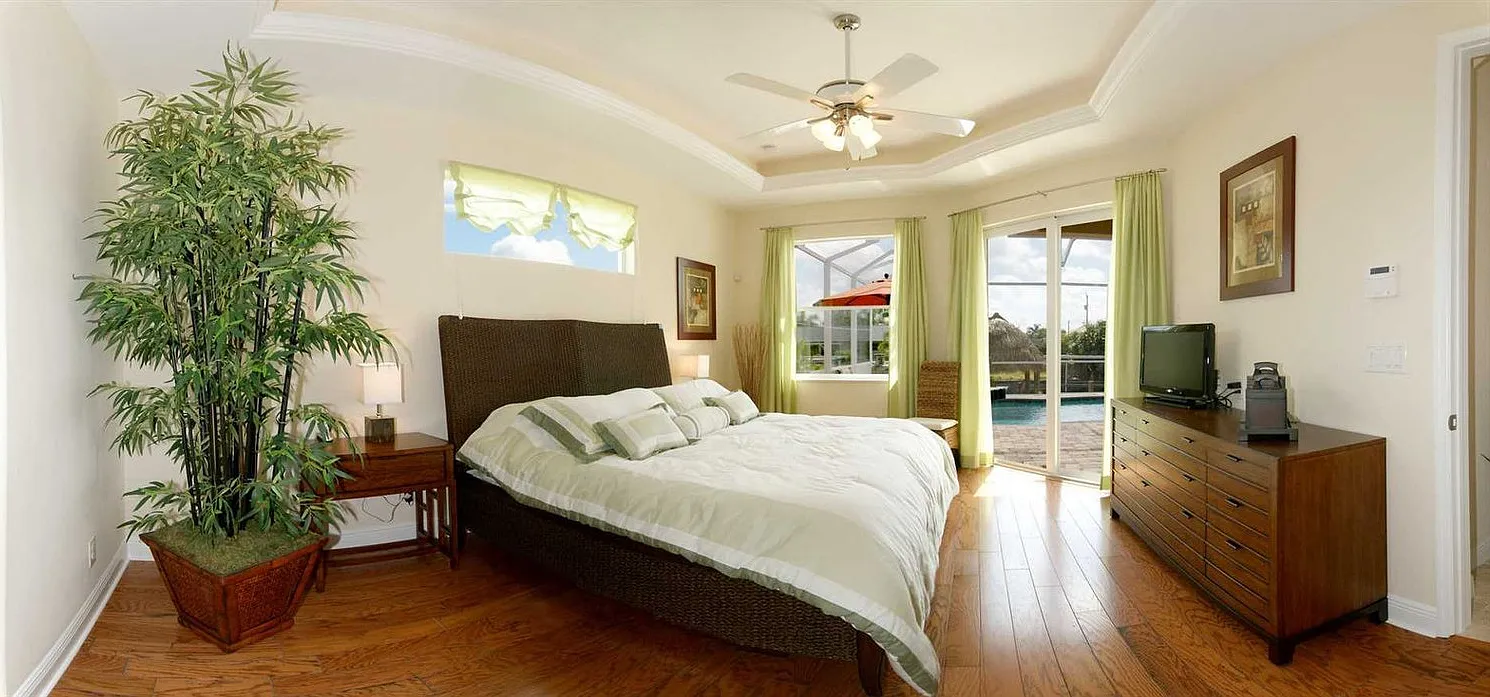 4 bed, 3.0 bath, 2690 sqft, $5,820 — Photo 2