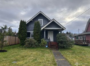 1112 4th St, Cosmopolis, WA 98537