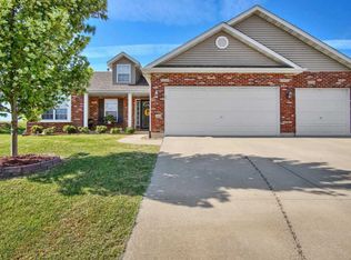 556 Micahs Way, Columbia, IL 62236