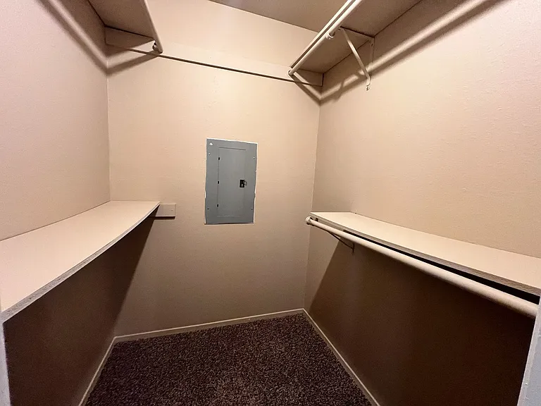 2110 Lago Trl — Photo 14
