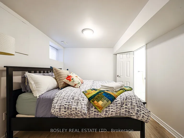 75 Boston Ave — Photo 23