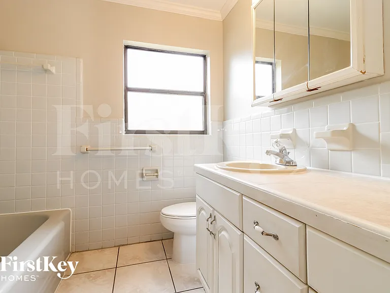 3342 Honeysuckle Rd — Photo 11