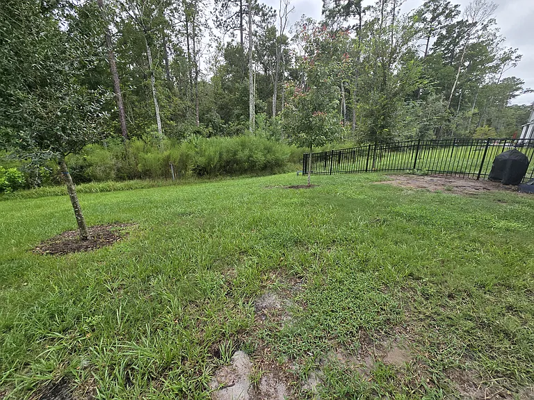 240 Pasadena Dr — Photo 12