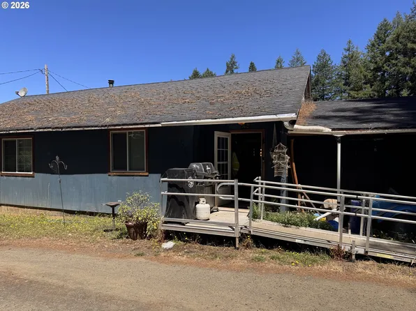 1570 N Irving St, Coquille, OR 97423
