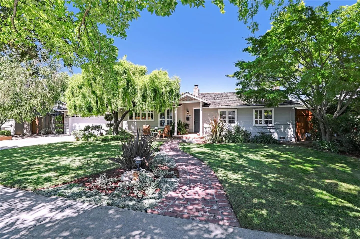 2492 Marsha Way photo 1