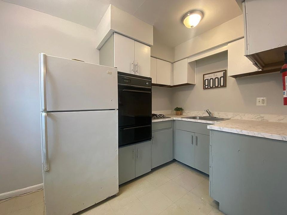 1st image of 7965 Summerdale Ave #B5