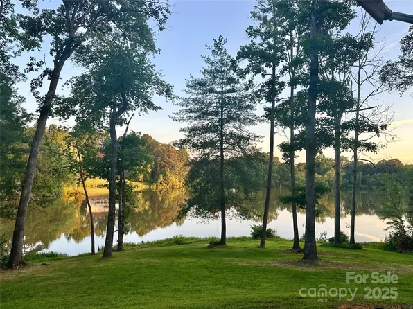 155 Falls Ave, Granite Falls, NC 28630