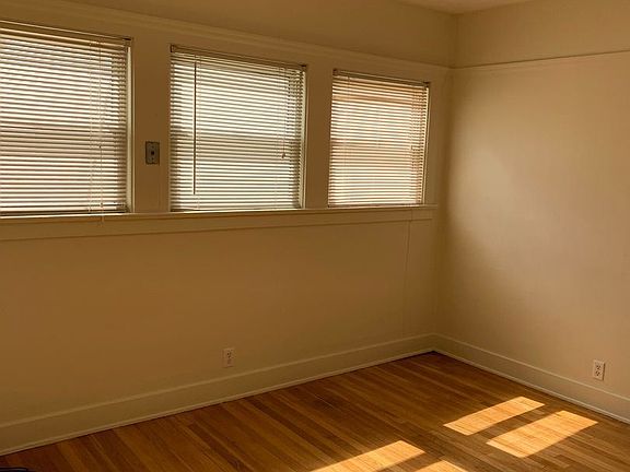 3rd image of 1267 El Camino Real #1