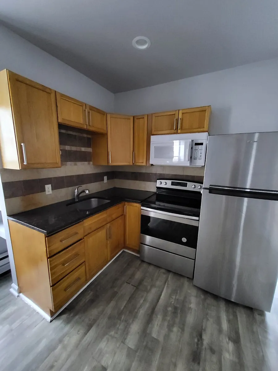 Building Photo - 4914 Knox St #B
