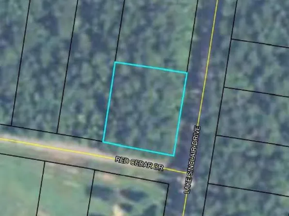 415 Lake Sinclair Dr, Sparta, GA 31087