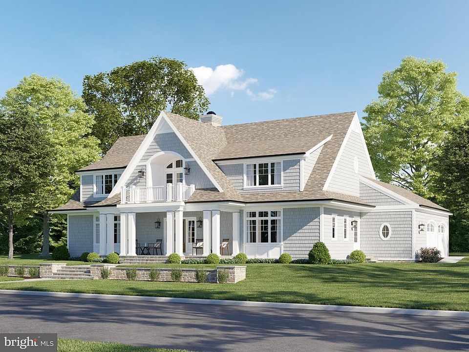 2nd image of 207 Hampton Park Cir