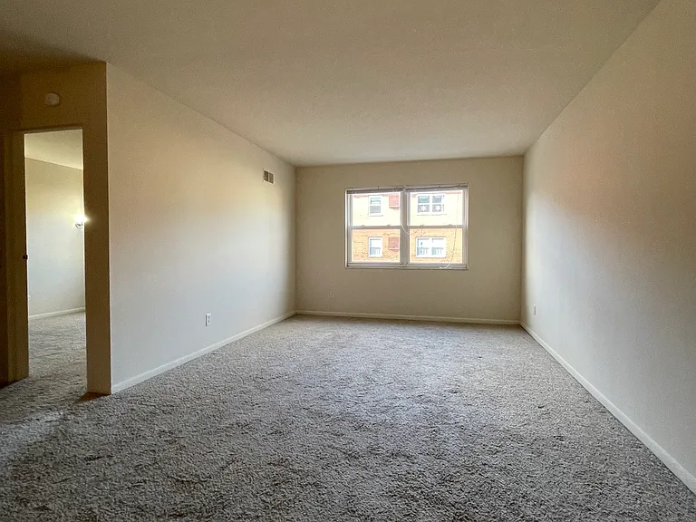 1340 King Ave — Photo 24