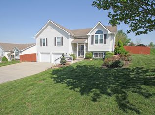 721 Brookwood St, Lansing, KS 66043