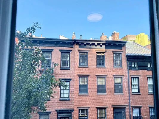 Rented by J PRESTON AND ASSOCIATES INC | media 26