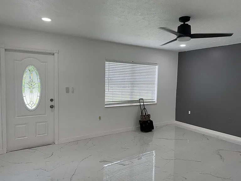 355 Johnston St — Photo 4