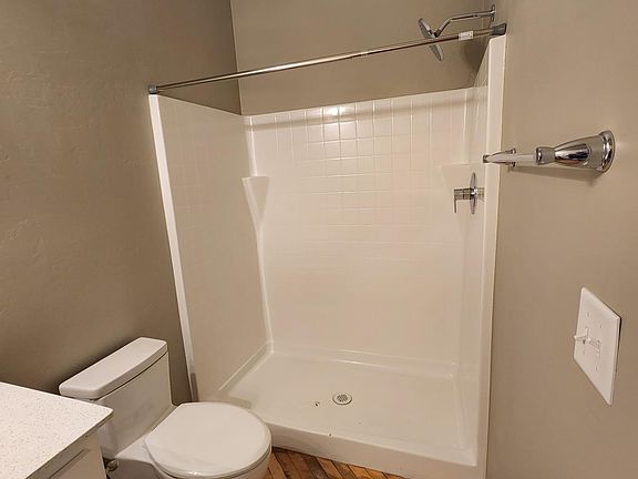 5th image of 142 S Tucson Blvd #70