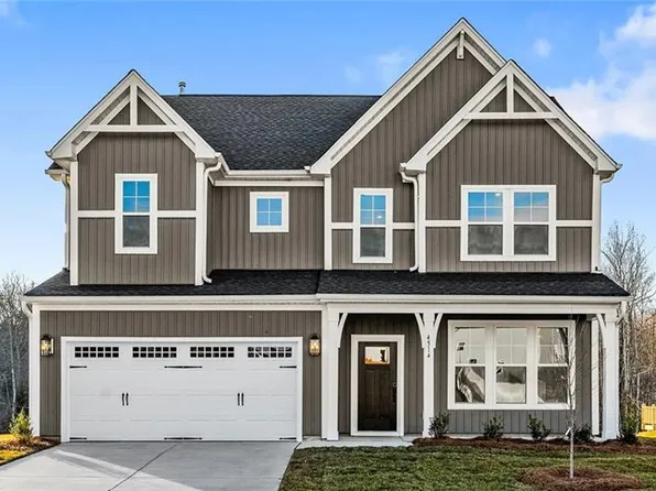 4514 Hanes Lake Dr, Winston Salem, NC 27106