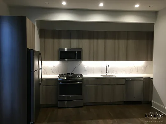 Rented by NY Living Solutions | media 22