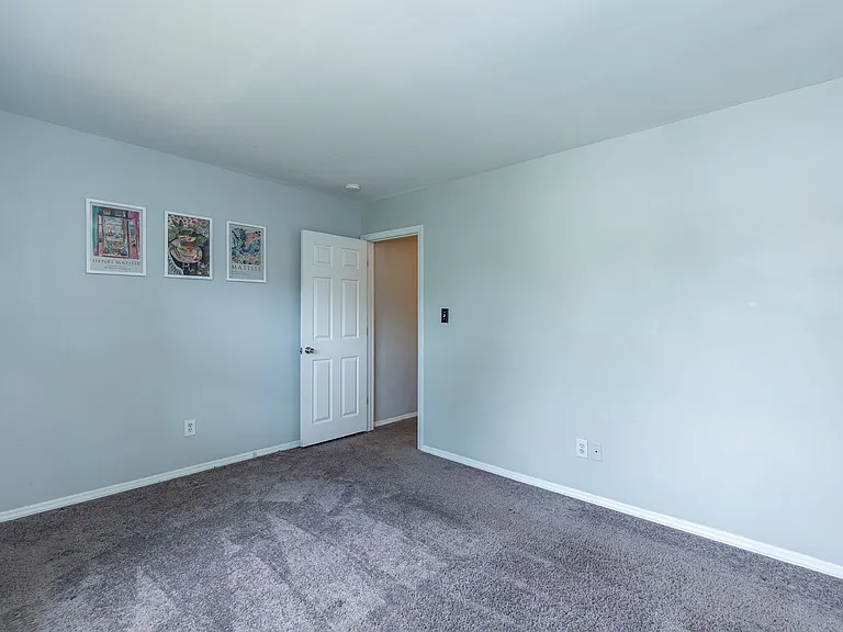 15 Astor Ct — Photo 26