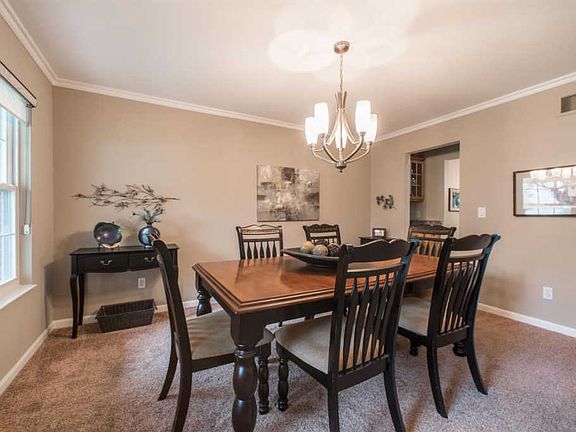 3rd image of 9302 Hickory Hill Ct