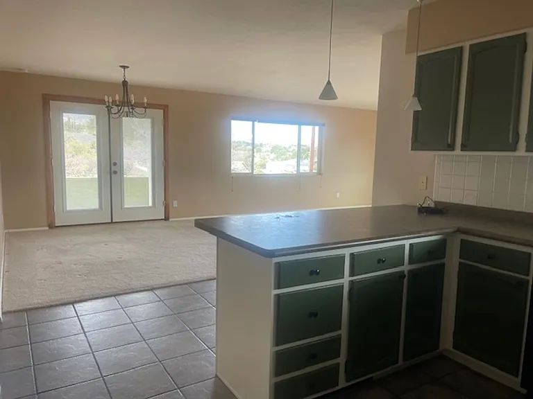 717 E Peila Ave — Photo 8