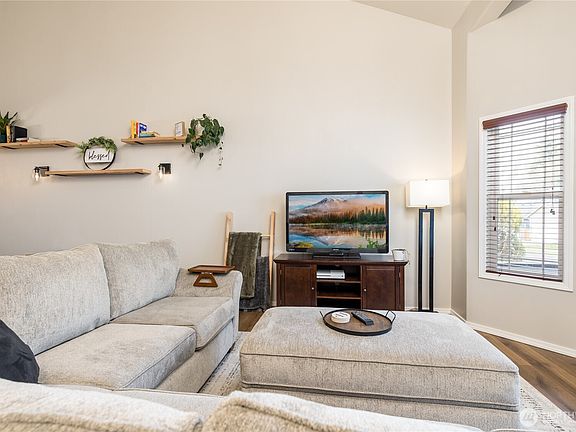 3rd image of 12920 82nd Avenue Ct E