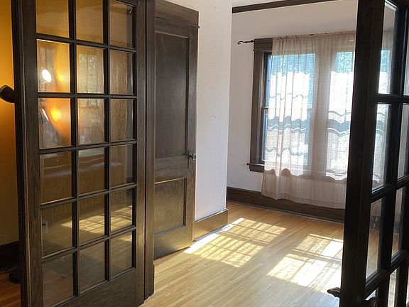 3rd image of 1583 Laurel Ave APT 3