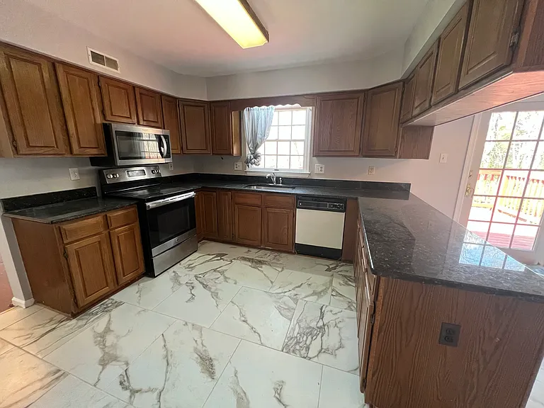 6910 Raven Ln — Photo 7