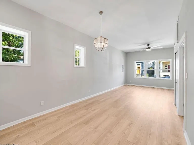 718 Henry Firpo St — Photo 4