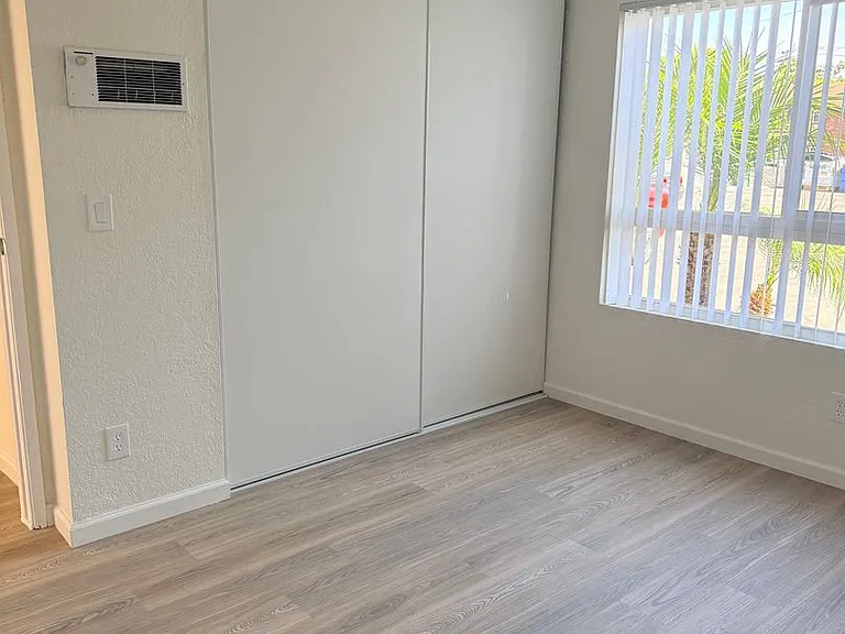 236 Kennedy St — Photo 18