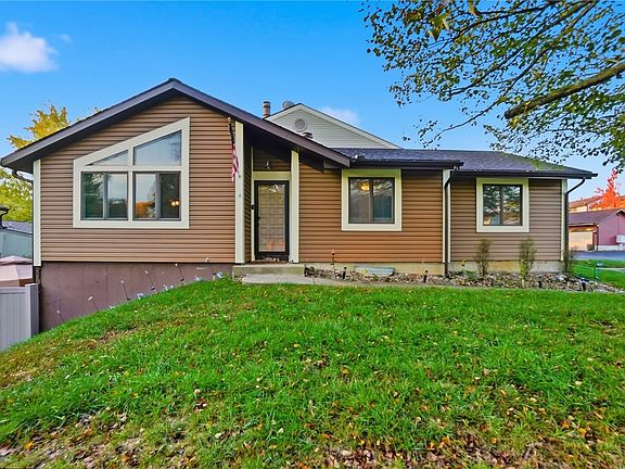 3rd image of 6042 Cinnamon Tree Ct