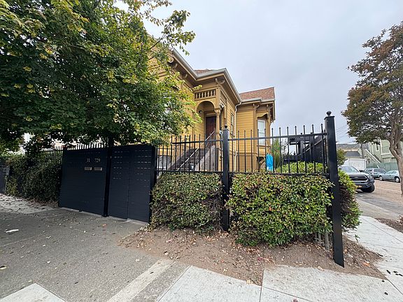 5th image of 731 Willow St
