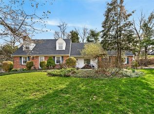 8 Mountain Rise, Fairport, NY