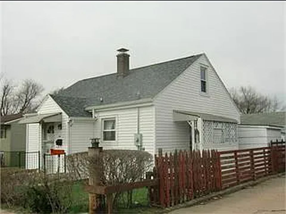 1st image of 209 Taylor St