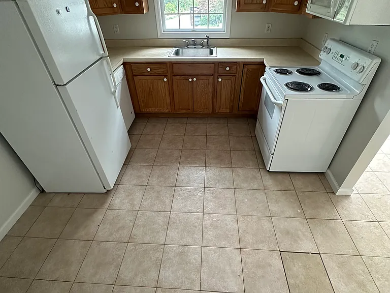 586 Commerce St #2B — Photo 9