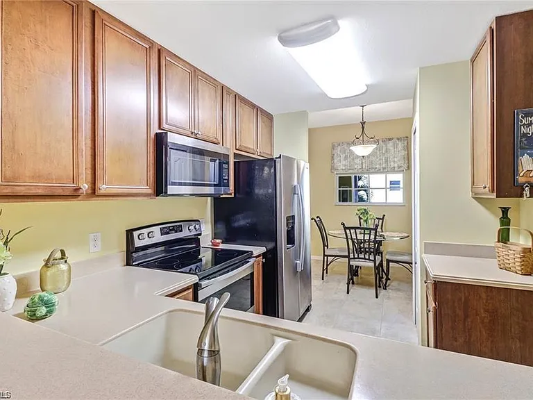 6824 Sterling Greens Pl #3205 — Photo 9