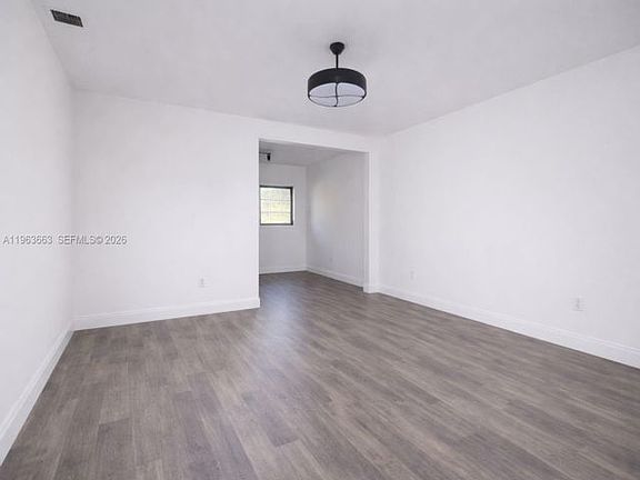 4th image of 4001-4001 NW 15th Ave