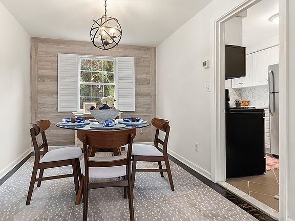 Dining Area, adjacent to Kitchen