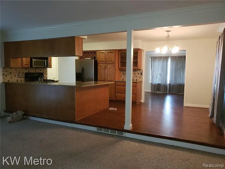 5969 Slate Dr — Photo 2
