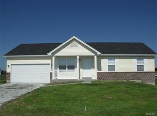 621 Gandalf Ln, Wright City, MO 63390