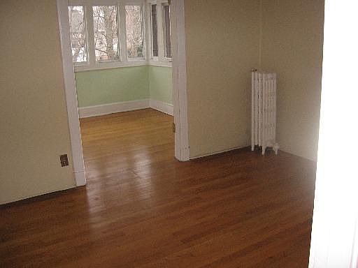 3rd image of 2614 Lincolnwood Dr