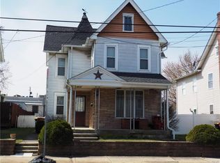 914 3rd St, Whitehall, PA 18052