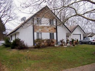 63 Gramercy Ln, Willingboro, NJ 08046