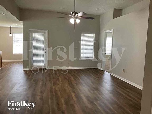 4th image of 2225 Pierce Arrow Dr