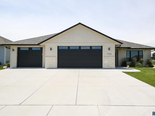 705 Quartzite Cir, Tea, SD 57064
