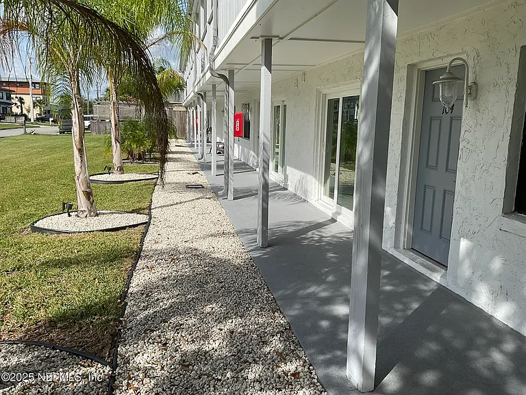 318 Arricola Ave #101 — Photo 2