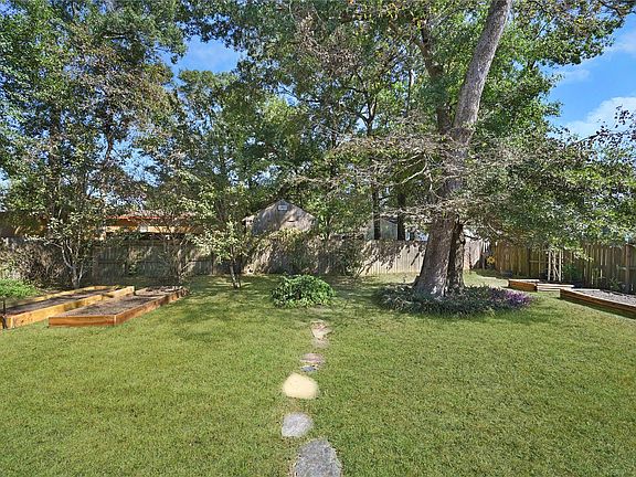 4th image of 131 Kellyn Oaks Dr